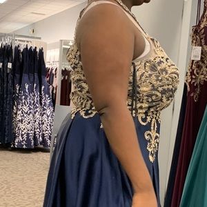 Evening gown Women’s size 20